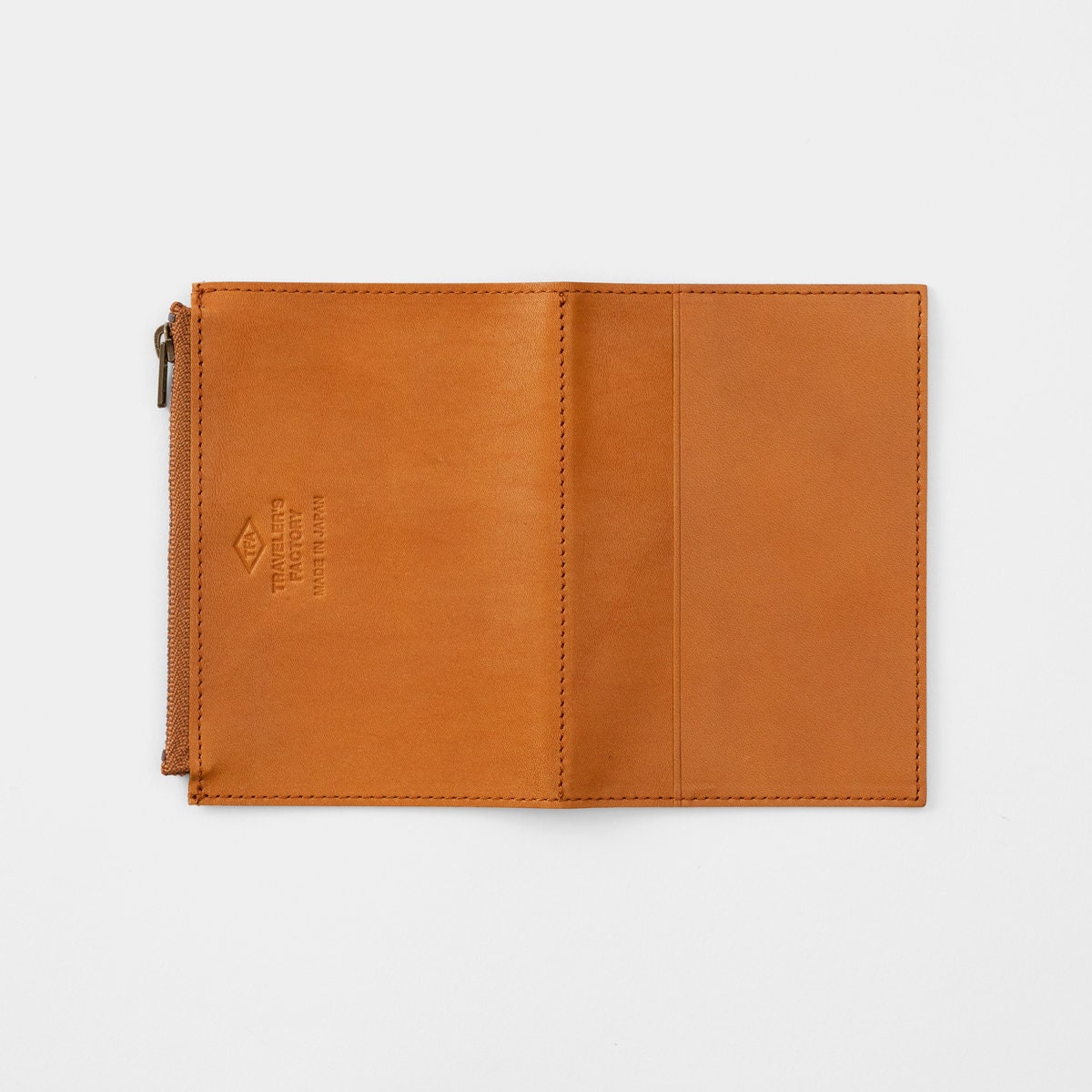 トラベラーズノート レザージッパーケース ブラックまたはブラウン