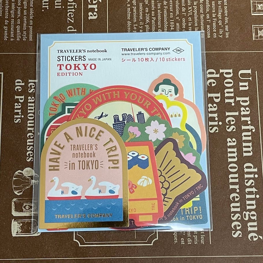 【東京駅限定】レギュラーサイズ トラベラーズノート + ステッカー2種 新品 STICKER SET TOKYO / ステッカーセット TOKYO | TRAVELER'S COMPANY