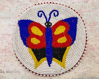 Broche vintage: Papillon en perles fait par Premières Nations (Autochtone)