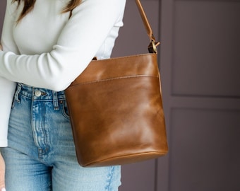 Full-Grain Leather Crossbody Tote: Newport Everyday Bag