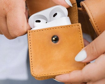 Leather AirPods Case: Full-Grain with Brass Clip