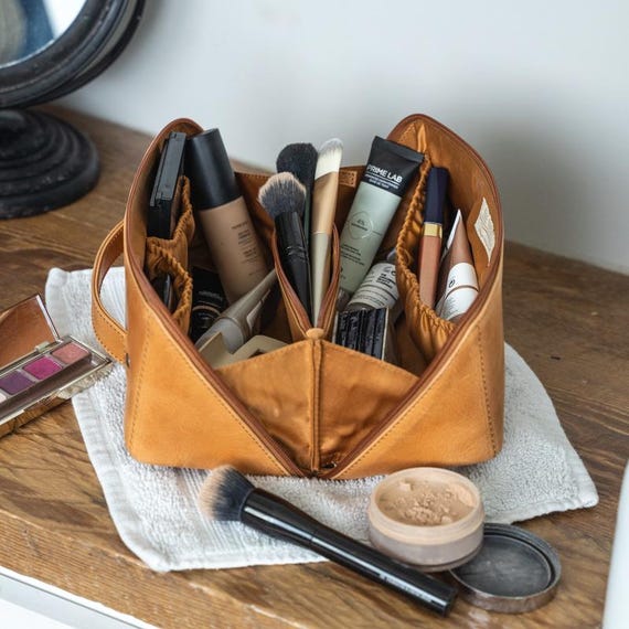 Leather Makeup Bag: Travel Toiletry Kit Organizer - Etsy Israel Leather Makeup Bag: Travel Toiletry Kit Organizer - Etsy Israel