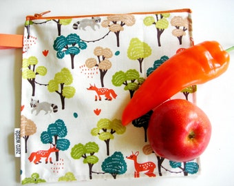 Reusable children's lunch bag with zipper. Zero waste.