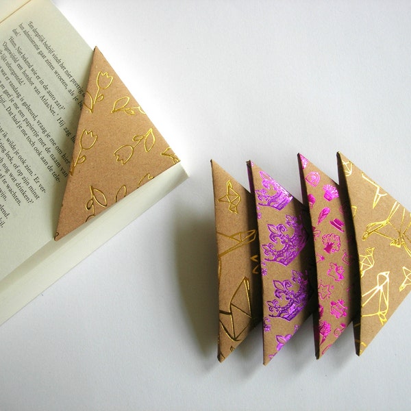 Set of 5 origami bookmarks, paperback corners, paper triangle.