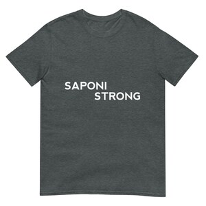 Saponi Strong Unisex T-shirts, Sioux Pride, Indigenous Pride, Amérindien, Noir, Blanc Dark Heather