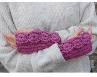 Crochet Fingerless Gloves Pattern – Easy Winter Warmth (PDF Download)