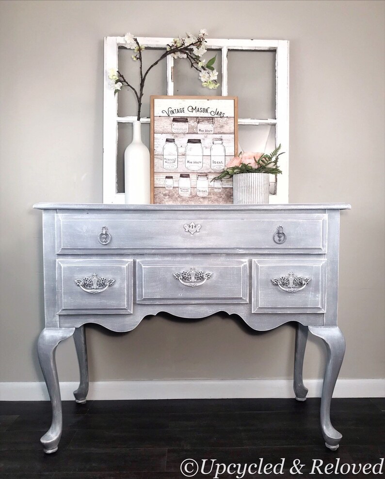 dresser as entry table