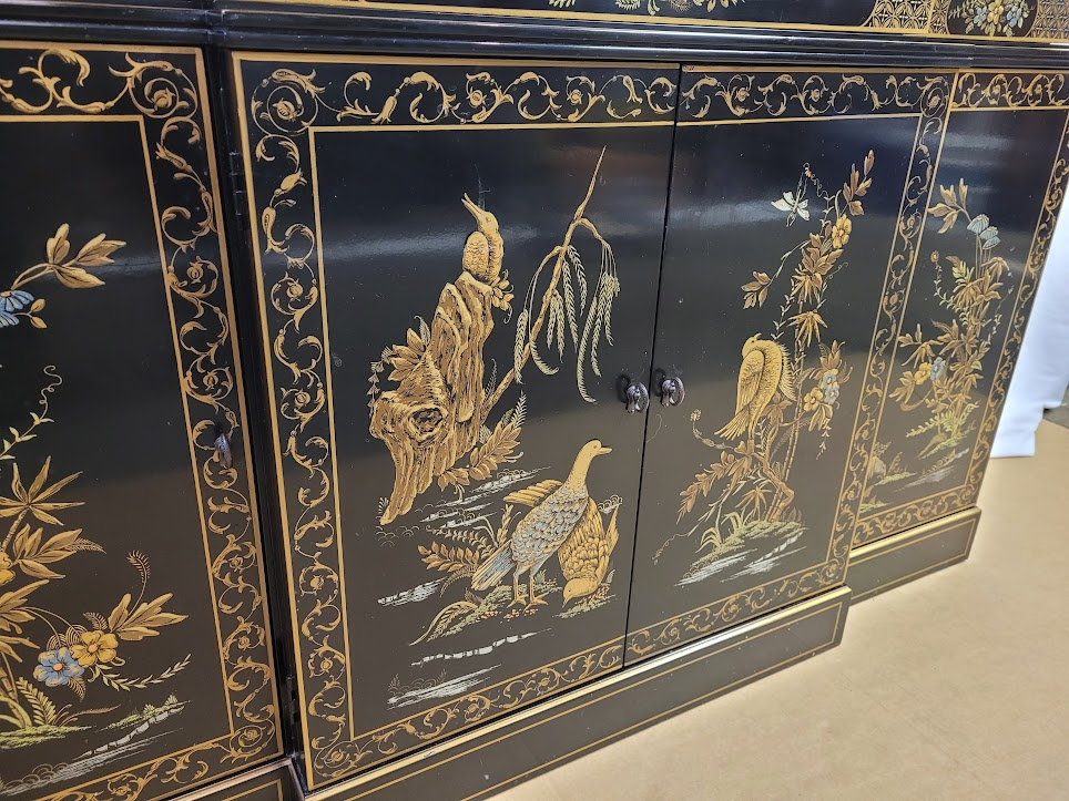Vintage Drexel Heritage Asian Chinoiserie Black Lacquered & Gold