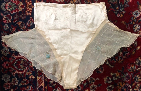 Vintage rare unusual ivory satin and lace tap pants 29 | Etsy