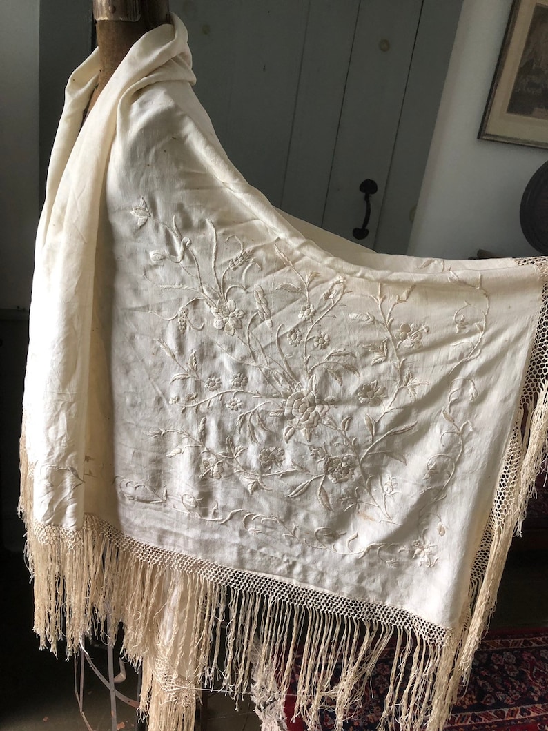Vintage 1920's ivory embroidered silk fringed piano shawl Etsy