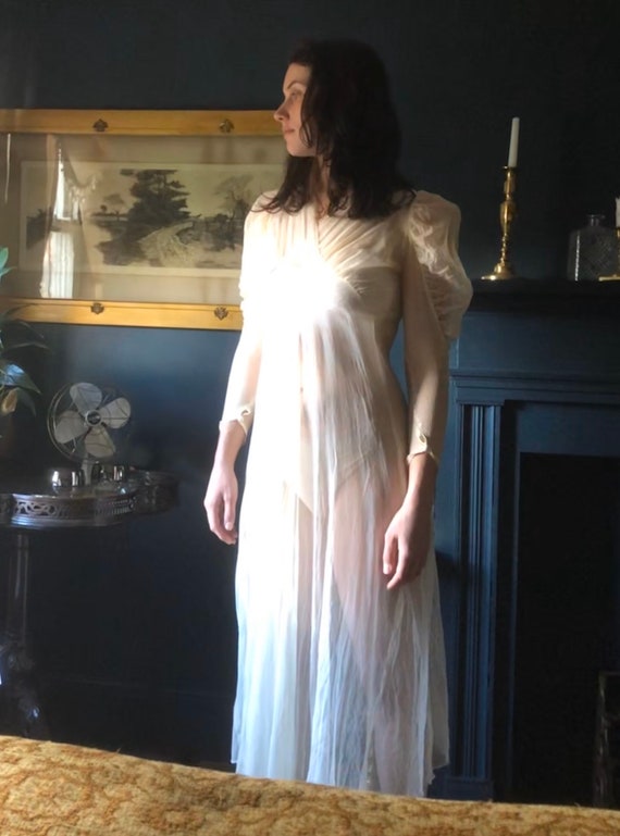 1930/'s Luna Green Chiffon Sweetheart Ruffle Gown