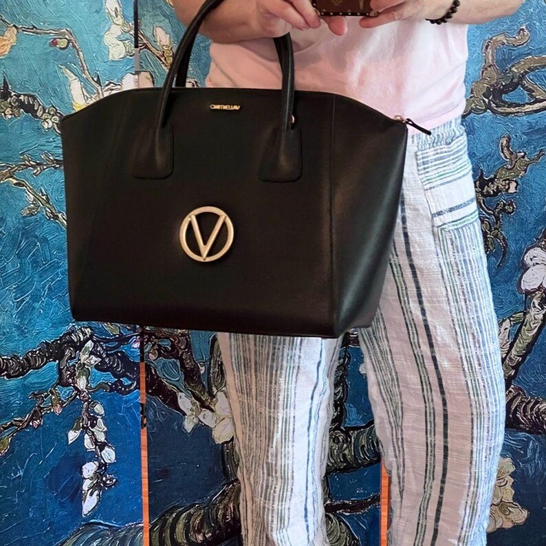 Bolso Valentino negro de piel, completamente nuevo. imagen 9
