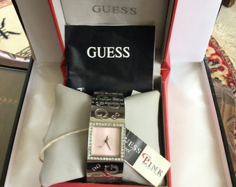 Reloj de pulsera Guess para mujer en caja