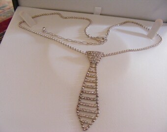 Pretty Necklace With Tie Detail