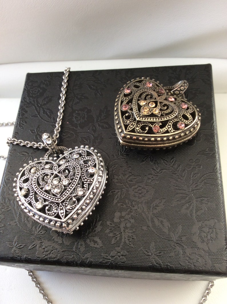Vintage Heart Pendant /& Chain Plus Vintage Heart Pendant