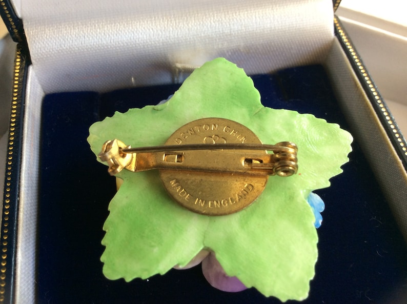 SALE REDUCED Price Stunning Lot Of Vintage Brooches 4 Items