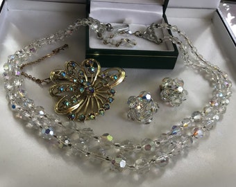 SALE Stunning Vintage Glass Necklace Plus Vintage Signed Brooch & Vintage Earrings