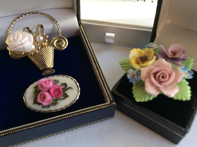 SALE REDUCED Price Stunning Lot Of Vintage Brooches 4 Items