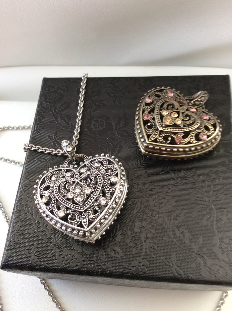 Vintage Heart Pendant /& Chain Plus Vintage Heart Pendant