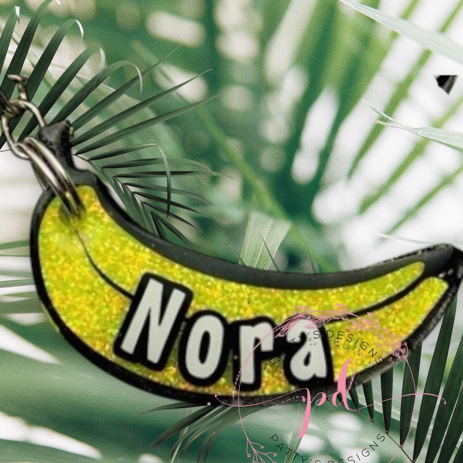 One Single Banana with Chain Addon to add to your Monkey Keychain.