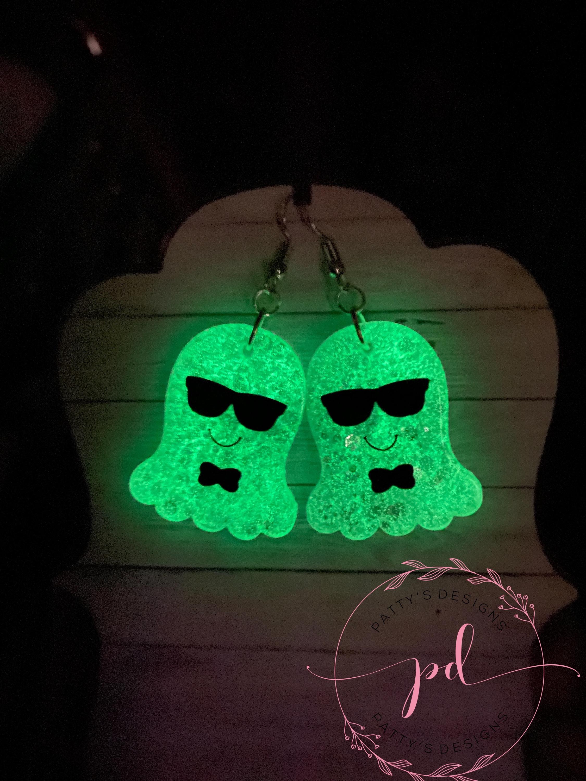 Ghost w/ Sunglasses Glow in the Dark Teardrop Earrings, Fall, Autumn, Halloween - Thumbnail 3