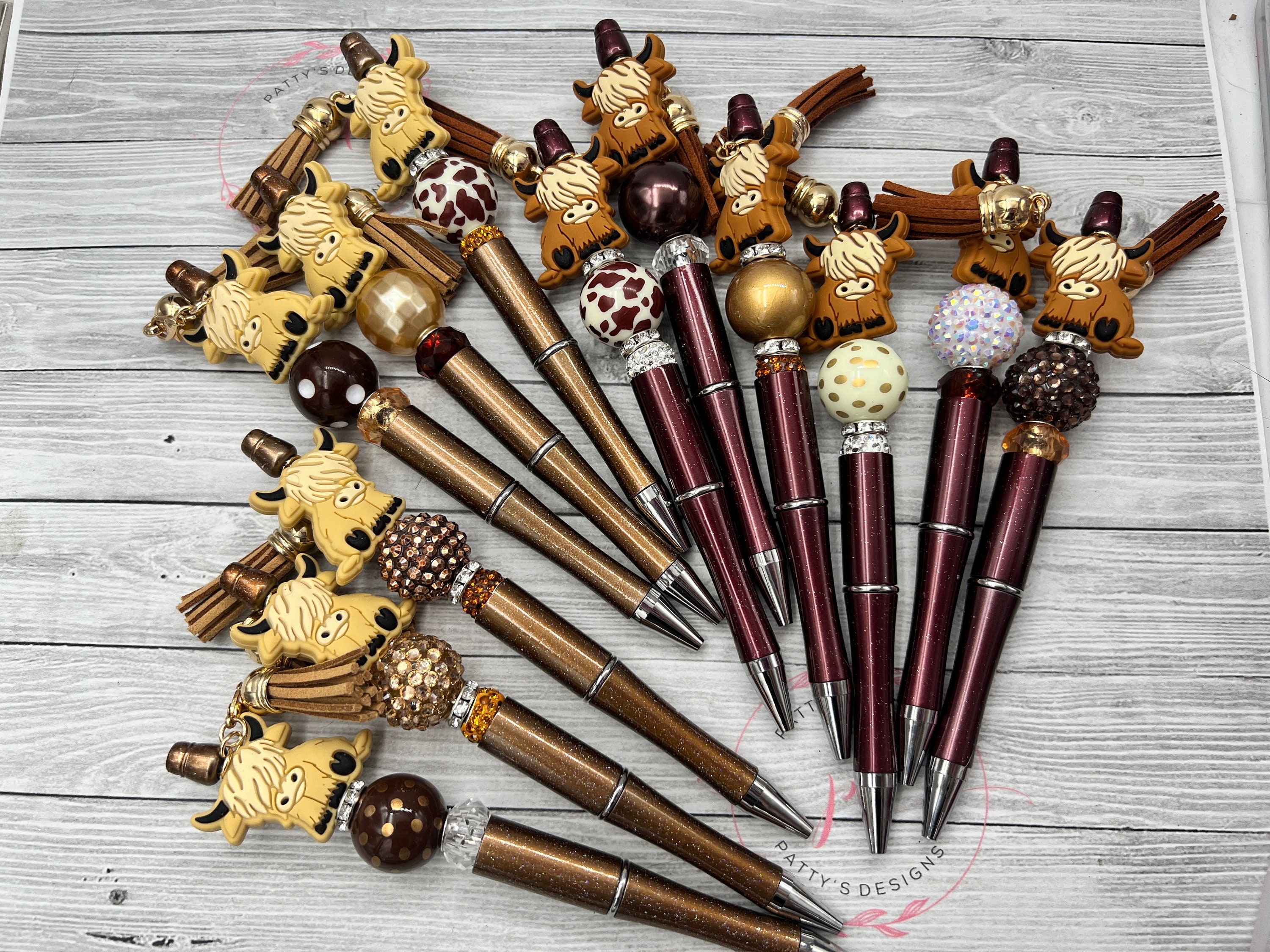 Highland Cow Beaded Pen w/ Ink Refill