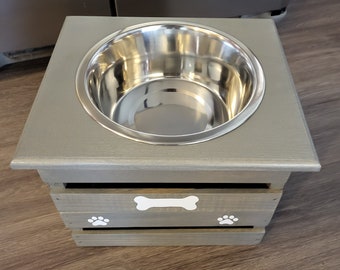 Elevated Single Bowl Dog Feeder with 3 quart bowl  Raised Dog Feeding stand Pet Furniture with Storage