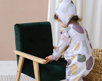 Mini silla de bebé verde tomillo, asiento en una habitación infantil, sillón con laterales de madera, regalo para niños