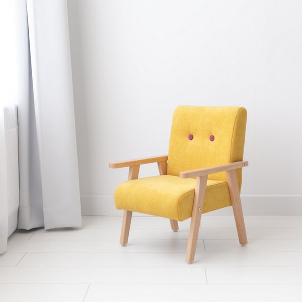 Petit siège enfant jaune, fauteuil avec côtés en bois, jaune