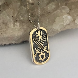 9K Gold und Sterling Silber &#39;War of Iron Swords&#39; Anhänger mit Löwe & Davidstern | Heiliges Land Halskette für Herren | Stand mit Israel Schmuck