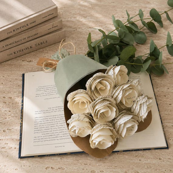 Book Page Flowers, Bookish Gift for Book Lovers, Literary Teacher Librarian Gift, Bookworm Rose Bouquet, Paper Anniversary Keepsake