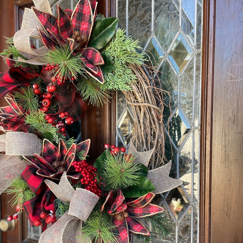 Rustic Traditional Christmas Wreath by Ramon at Home Plaid and
