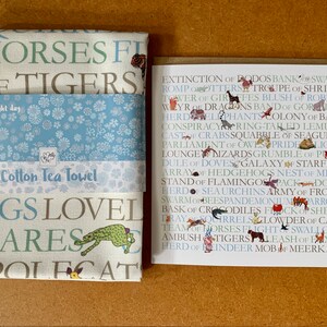 Set regalo - strofinaccio e biglietto - Design illustrato a mano raffigurante un nome collettivo di animale - strofinaccio e biglietto in cotone.