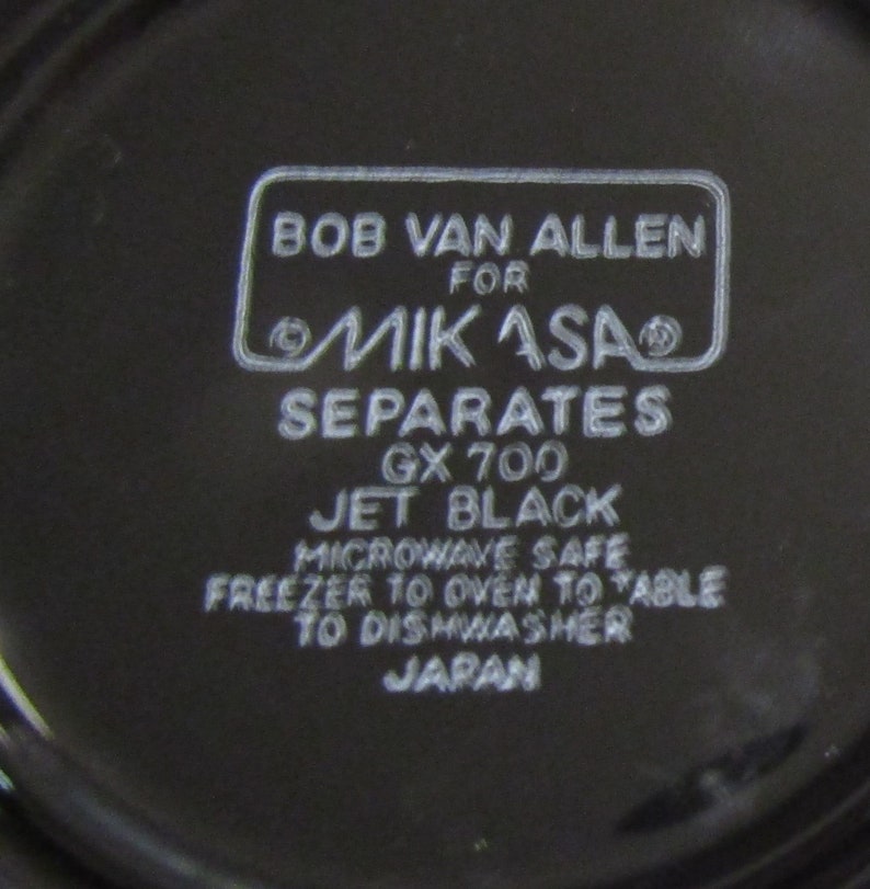 Bob Van Allen *-* Jet Black Set of 12 or Individual Mikasa Separates GX700 *-* Bread /& Butter Plates