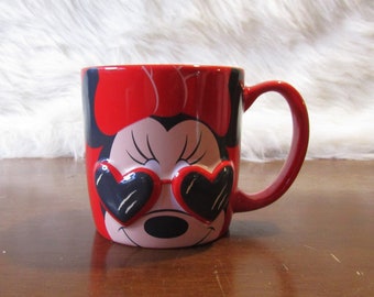Disney *-* MINNIE XOXO *-* Red 3D Mug