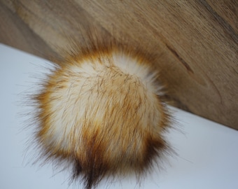 New LUX WHITE OAK | Faux Fur Pom Pom, Beanie pom poms, Fur poms, Hat pom poms