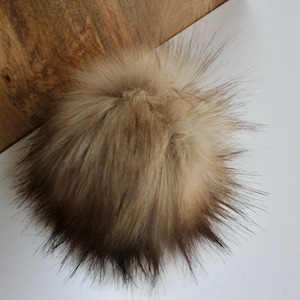 NEW lux DESERT DUST | Faux Fur Pom Poms, Hat pom poms, Fur pom, Pom pom for hat