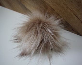 NEW LUX BLONDIE | Faux Fur Pom Pom, Beanie pom poms, Fur poms, Hat pom pom