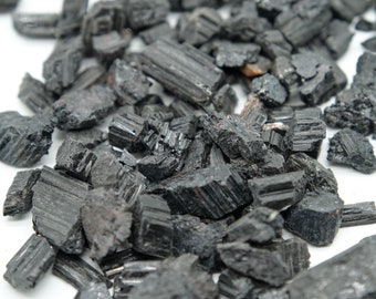 Small Raw Black Tourmaline Crystals Rough Stones Natural Schorl Resin Art For Crafts 1-3cm