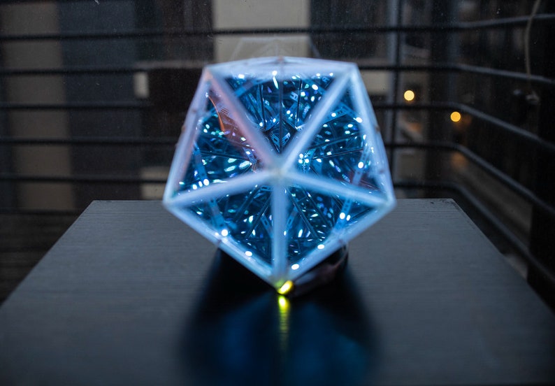 Infinity Mirror Kaleidoscope Tetrahedron Lamp With Builtin Etsy