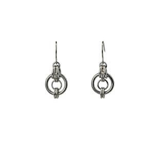 Bull&#39;s Eye (Short) Stainless Steel Chainmaille Earring