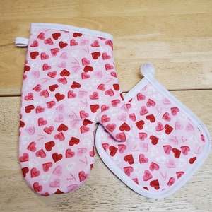 Valentine&#39;s Day handmade oven mitt/potholder set, kitchen accessories, oven glove, hot pad, kitchen gifts