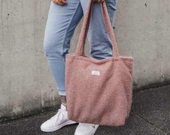 Shopper in Rosa aus Teddy-Stoff / madebyaevva / handgemachtes Geschenk