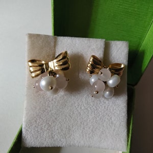 Bow shape earrings with pearls 1cm