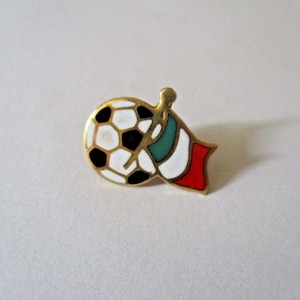 18k gouden voetbalspeld / Italië