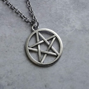 Collana con pentagramma in argento – Collana gotica, ciondolo a pentagramma, gioielli wiccan, gioielli pagani