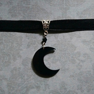 Black moon choker, gothic velvet choker with black moon charm, witchy choker, grunge choker