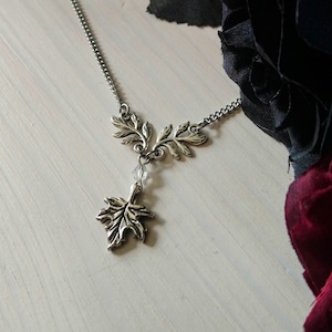 Autumnal maple necklace, boho necklace with leaf pendant, forest jewelry