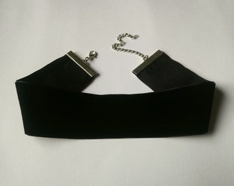 Extra breiter schwarzer Samtchoker, schlichter 38 mm Choker schwarz, schwarzes Samthalsband, breites Halsband aus schwarzem Samt