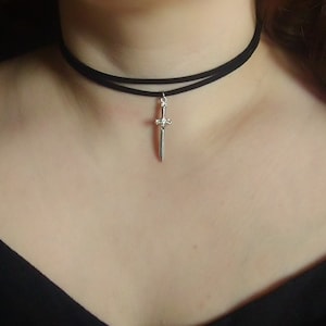 Zweireihiger Schwert Choker, doppelter Choker mit Schwert-Anhänger, Schwert-Kette, Dolch Kette, schwarz und silber